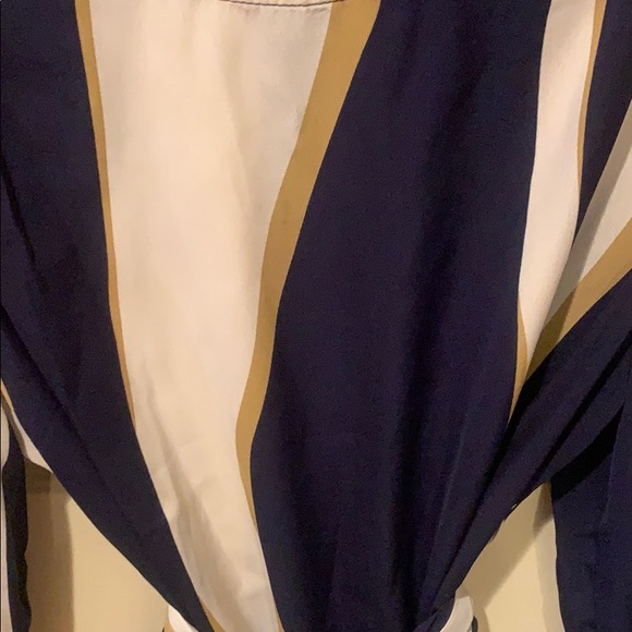 Blouse - Picture 2 of 2